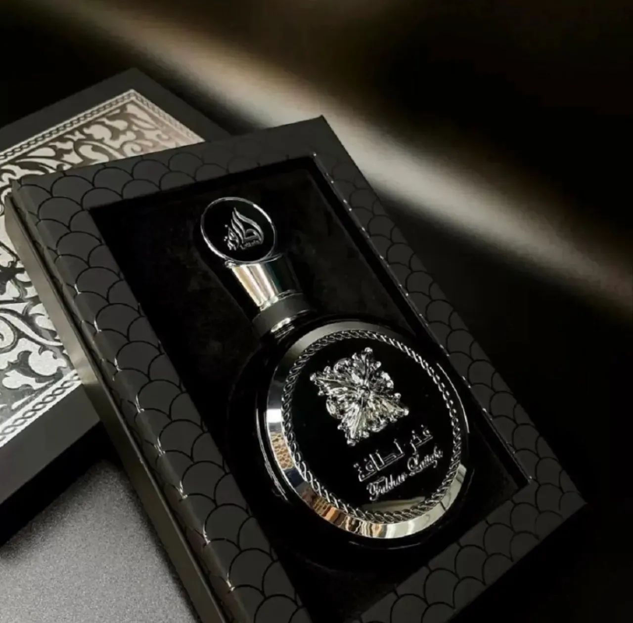 Perfumea arabe Lataffa black 100 ML  - Foto 4