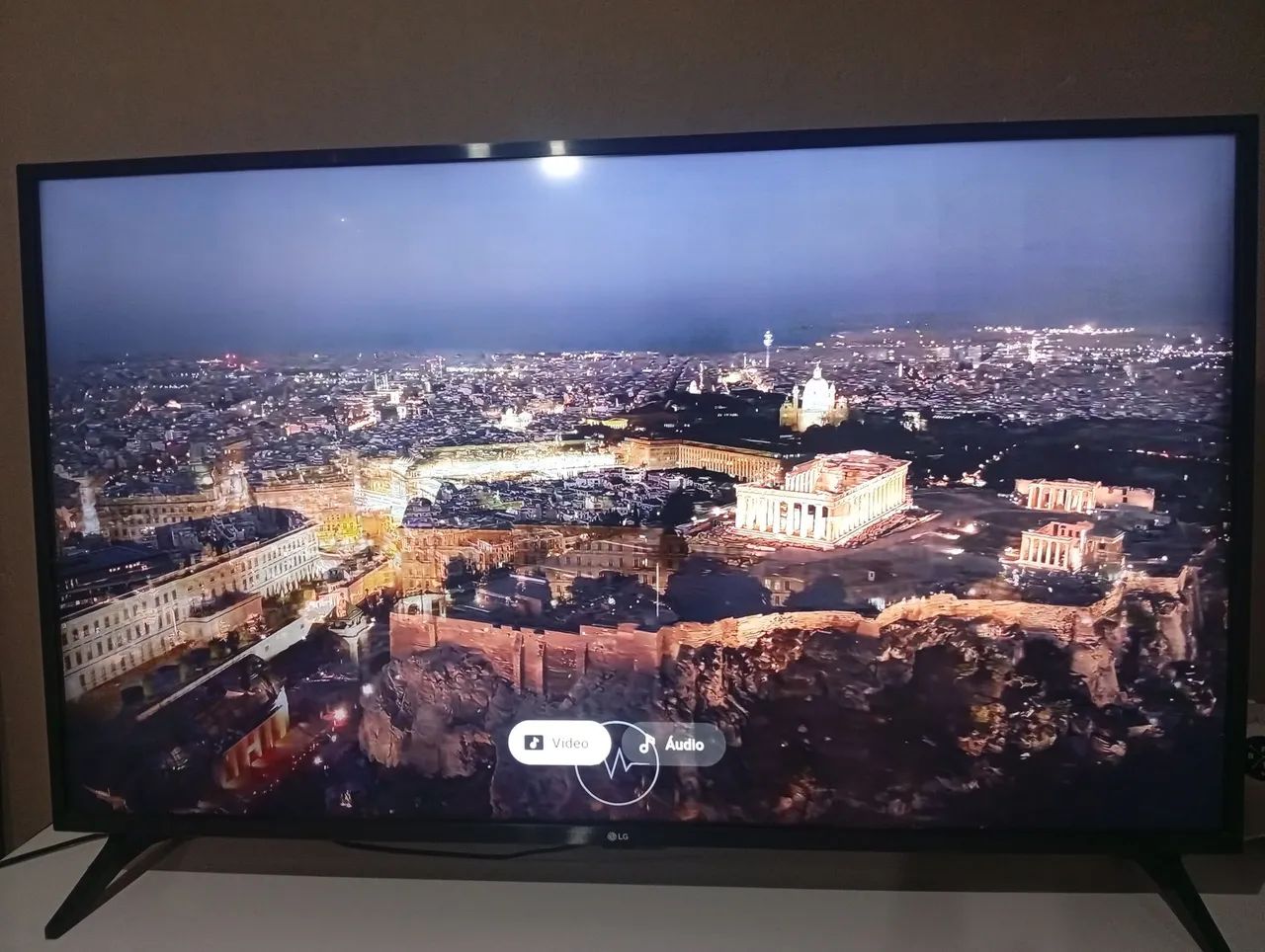 Vendo smart TV 50 polegadas ultra HD 4K led LG - Foto 3