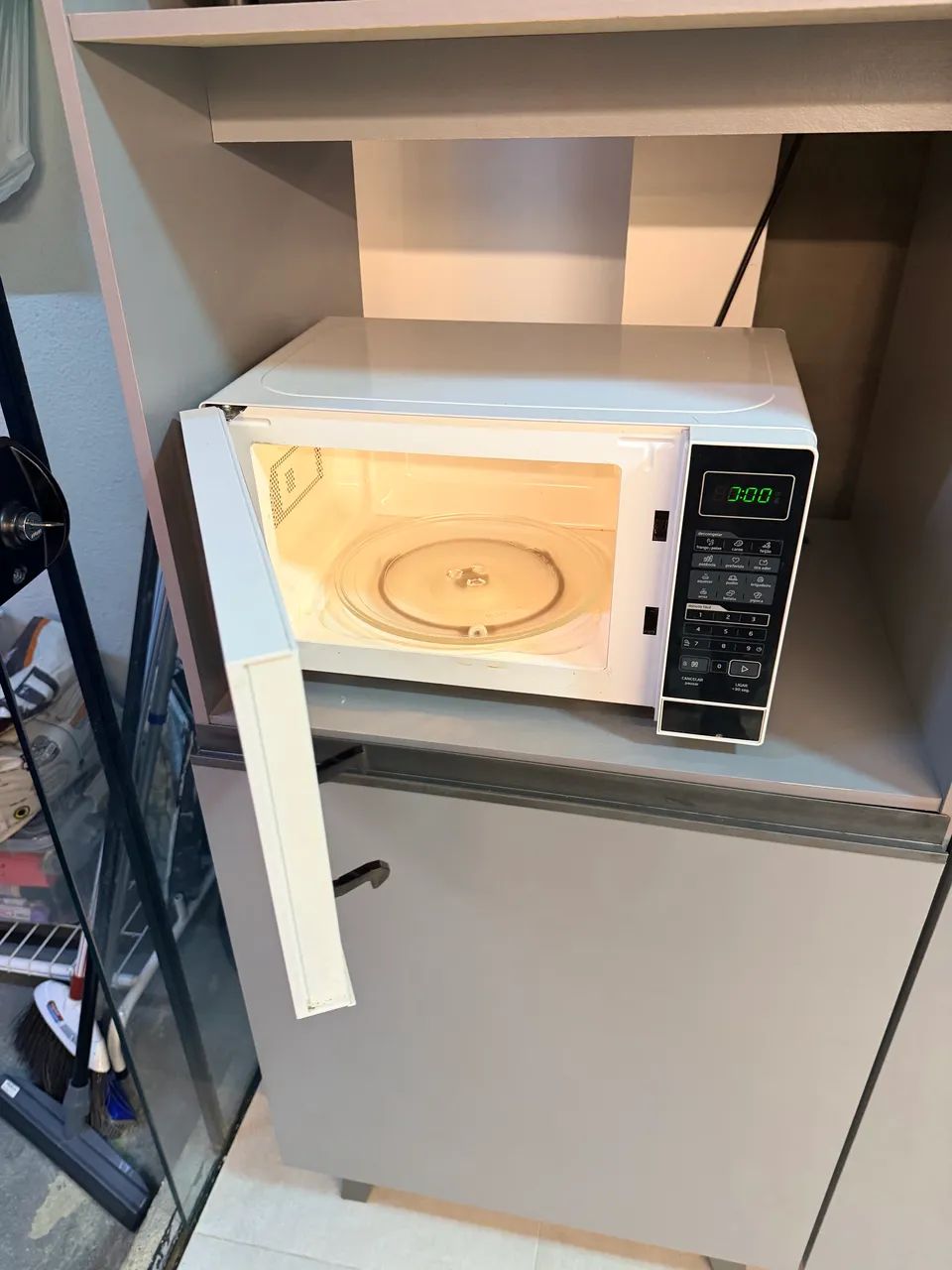 Microondas Midea 20L - Foto 2