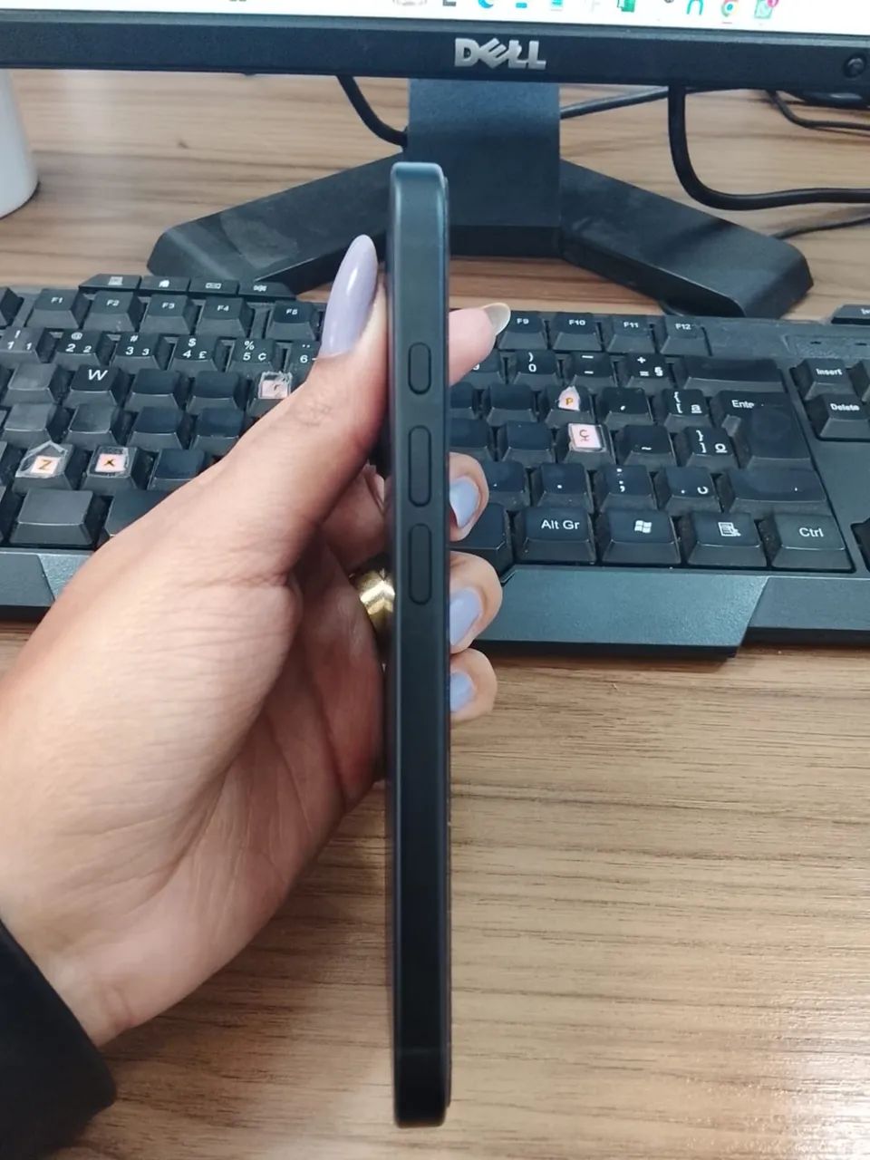 VENDO IPHONE 16 128 100% de bateria  - Foto 3