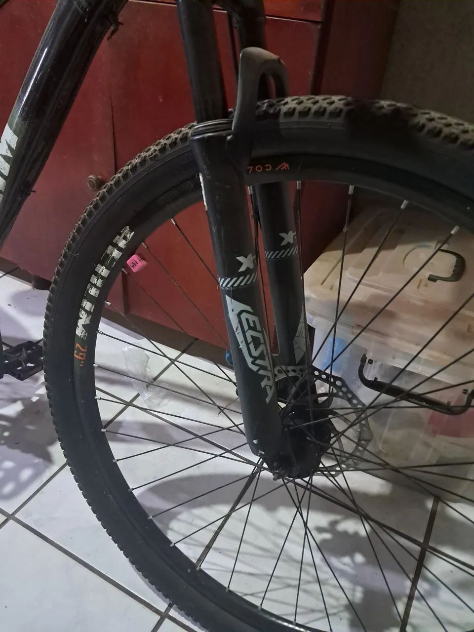Bicicleta aro 29 , no precinho e conservada - Foto 3