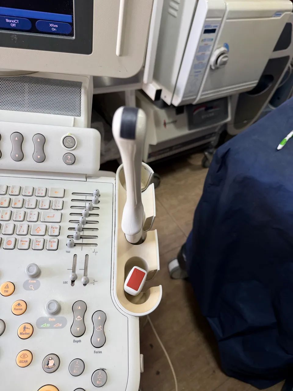 Ultrassom Philips hd11 XE 2014 Cardio  - Foto 4