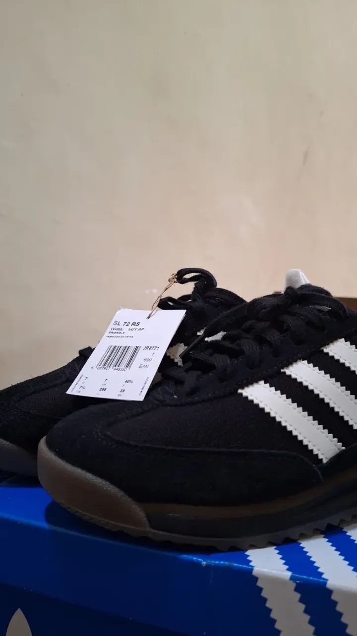 Tênis Adidas  - Foto 4