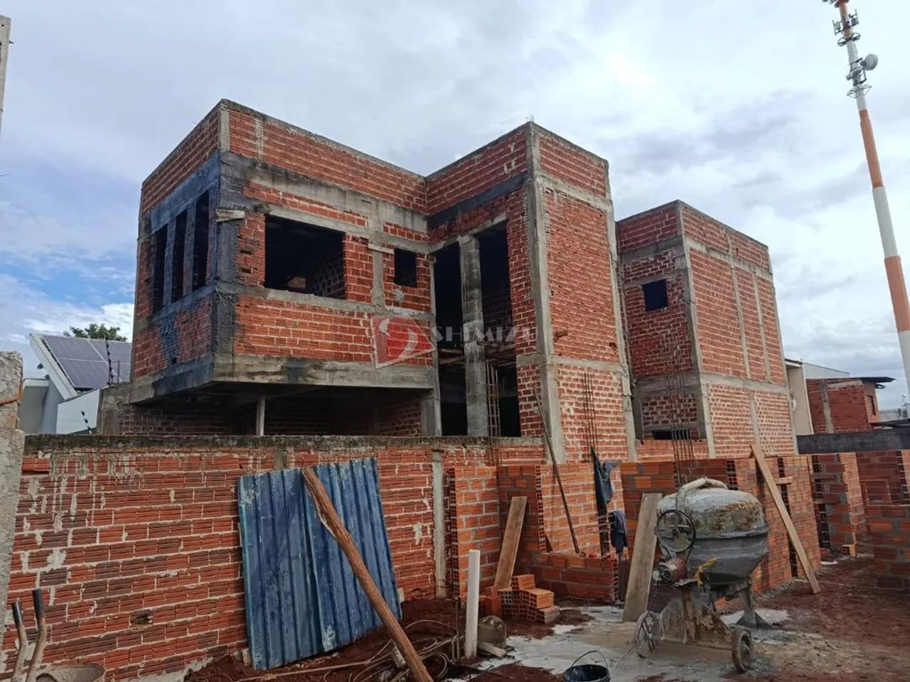 Sobrado à venda em Maringá, Jardim Real, com 3 quartos, com 191 m²