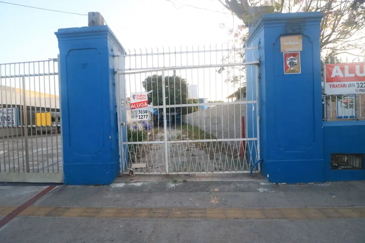 Imóvel Comercial - Casa no Bairro Fragata, Pelotas/RS