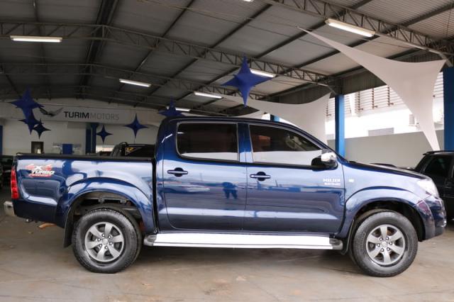 TOYOTA HILUX CD SRV D4-D 4X4 3.0 TDI DIESEL AUT - Foto 4