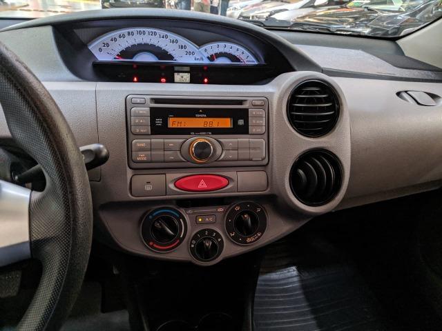 Toyota Etios XS 2013 Prata (Completo / Baixo Km) - Foto 10