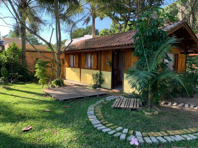 Linda pousada mobiliada, com bela área verde,bem localizada nos ingleses - Foto 4