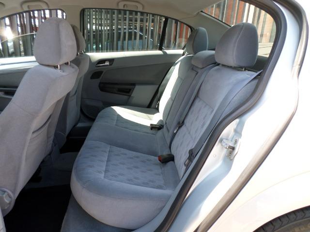 Vectra Elegance 2.0 Manual Flex (2007) Baixo Km - Foto 9