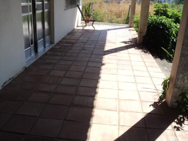 Terreno de 4.352,60 m² com uma casa de 02 quartos com dependência - Foto 6