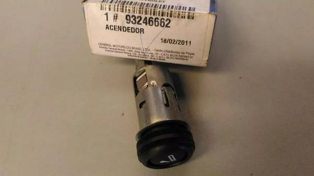 * Ascendedor de cigarros Astra/Zafira/S10/Blazer/Celta