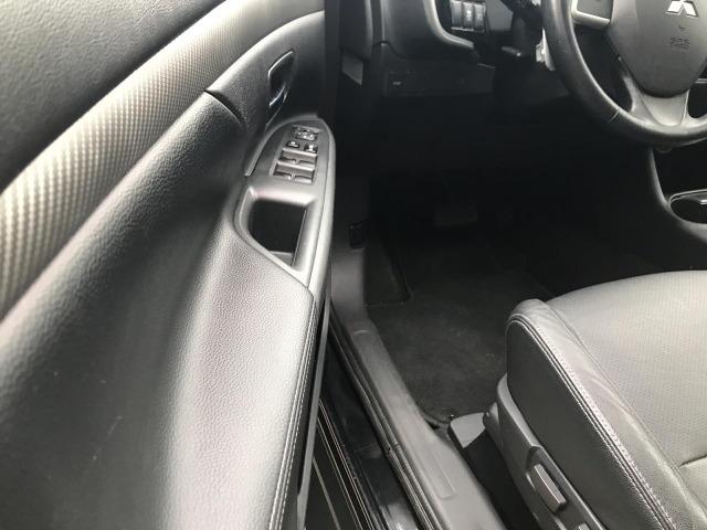 Outlander GT 3.0 4x4 7Lugares 2015 - Foto 12
