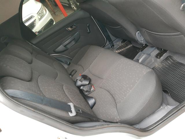 Palio attractive motor 1.4 ano 2011 - Foto 14