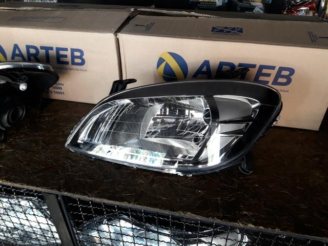 Farol Celta 2007 a 2016 Cromo Onix ( Fume ) Original - Foto 4