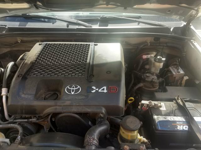 Toyota Hilux vendo e troca em carro de menor valor carro comprador zero único dono - Foto 4