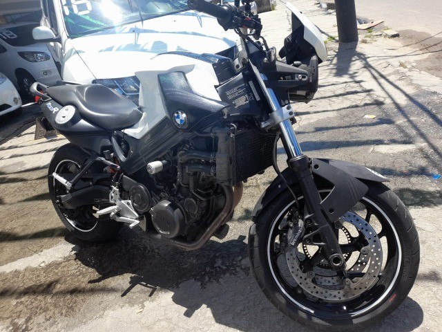 BMW F800 R 2011 ENTRADA R$3.000 + R$899,00.