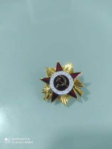 Medalha em.boton união soviética nova - Foto 3