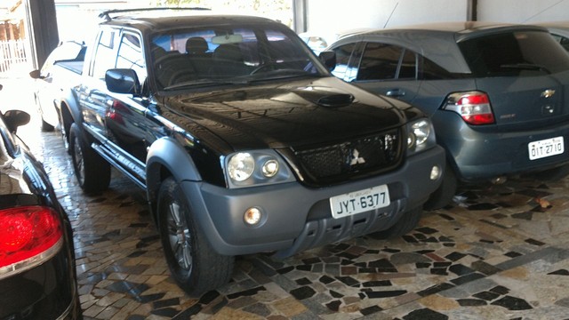 MITSUBISHI L-200 SPORT AUTOMÁTICA 4X4 DIESEL