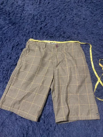Walk short quiksilver - não é cargo - veja medidas