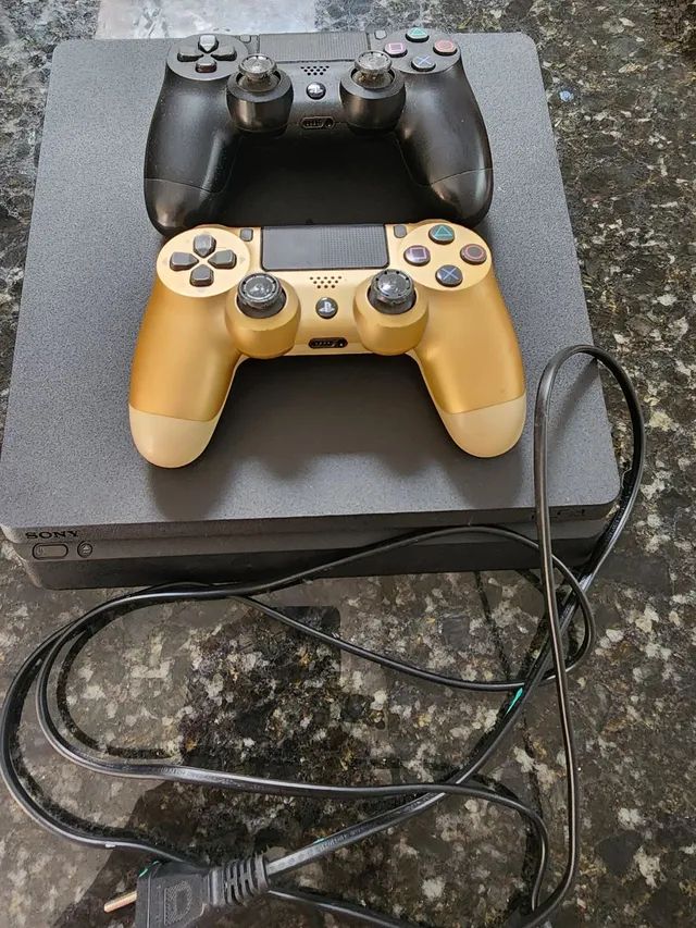 PS4 Pró + 2 controles - Videogames - Nova Porto Velho, Porto Velho  1258733016