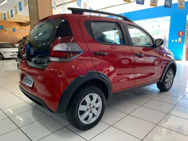 Comprar Hatch Fiat Mobi 1.0 4P Flex Evo Way Vermelho 2017 em