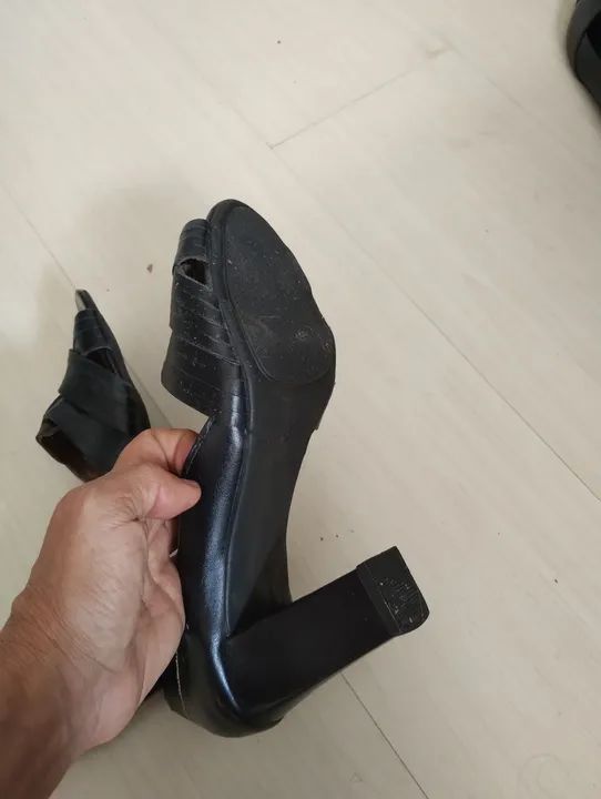 Peep toe, em couro legítimo. Tam 39.  - Foto 4