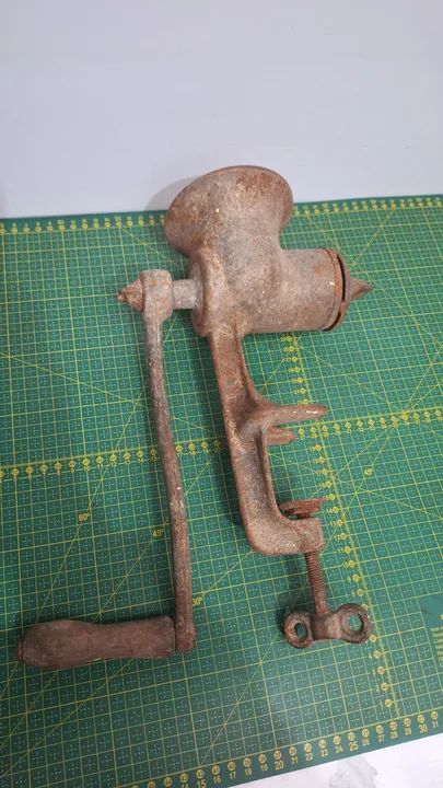 Moedor de carne antigo mimoso número 3