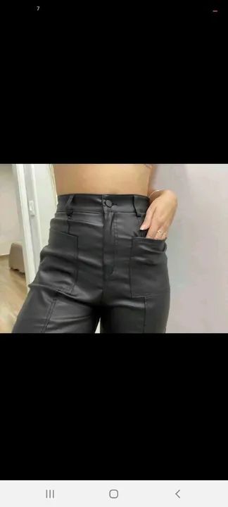 Calça de couro feminina preta - Foto 2