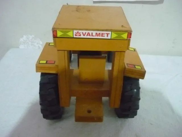 Trator Valmet Brinquedo Leia Descrição  - Foto 4