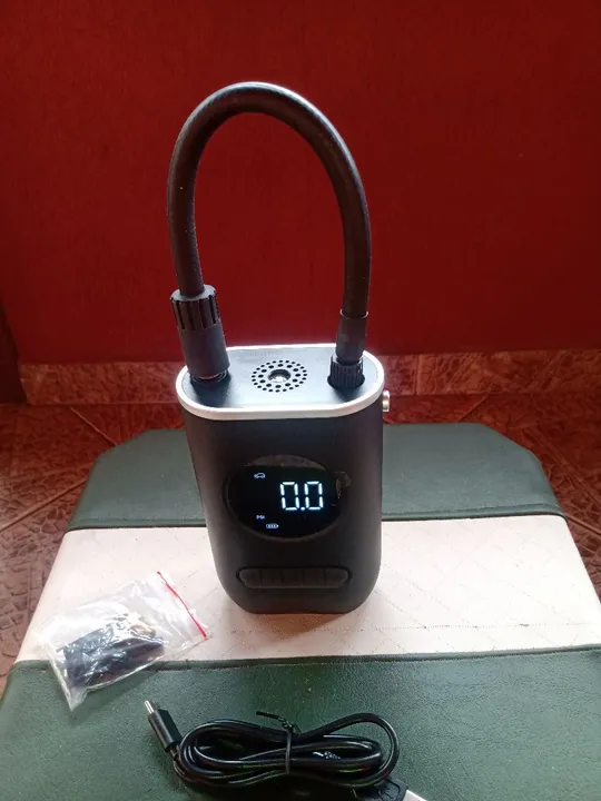 Mini compressor de ar portátil recarregável digital