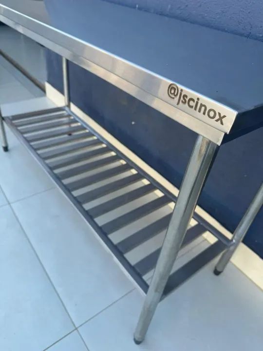 Bancada com paneleiro gradeado Inox. - Foto 2