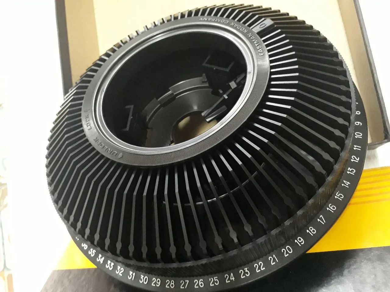 Carrocel para projetor de  slides Kodak novo na caixa original  - Foto 4