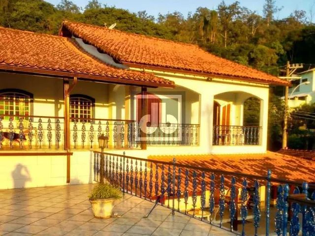 Casa - Anil Jacarepaguá - 837m² - 5 Quartos (3 Suítes)- Piscina - 5 Vagas - Cond. Bosque D