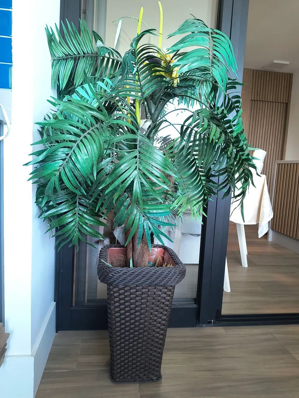 Planta Palmeira em Vaso Decorativo