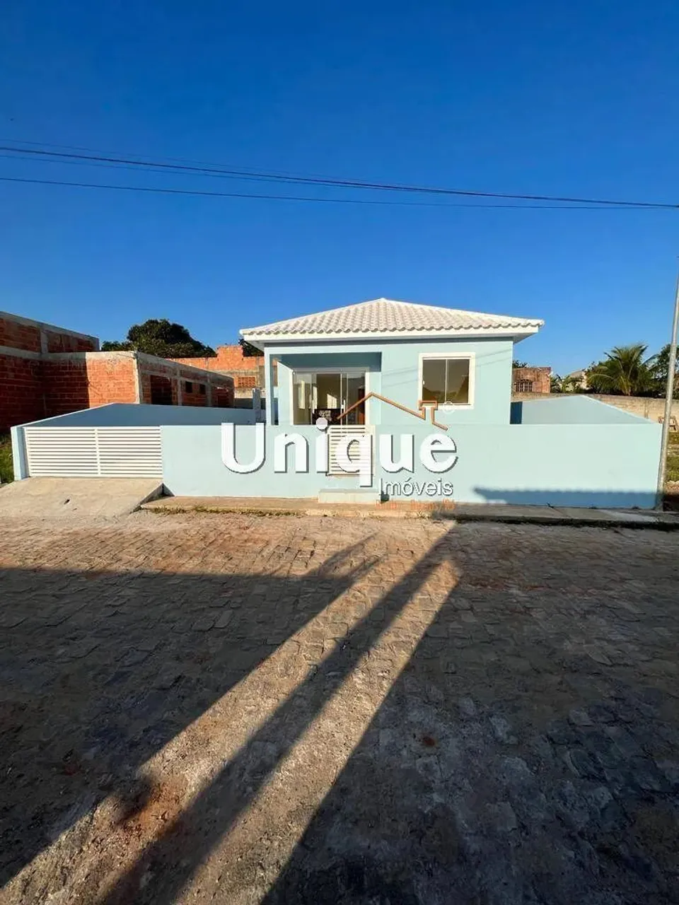 Casa linear primeira locação em condomínio!