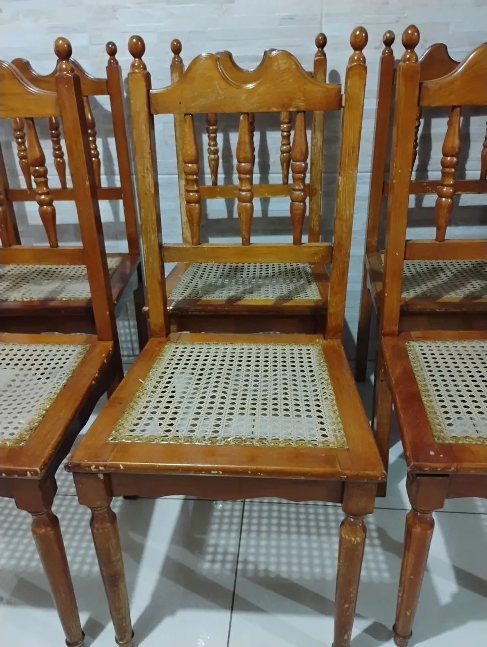 Conjunto de 6 Cadeiras de Madeira Maciça - Foto 5