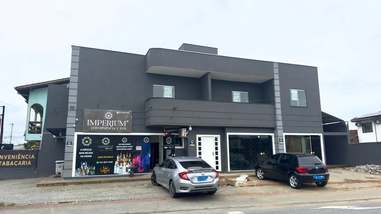 Imóvel para aluguel possui 40 metros quadrados com 1 quarto em Boa Vista - Joinville - SC