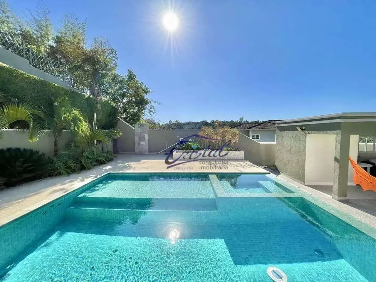 Casa com 3 quartos (1 suíte) à venda, 335 m² - Condomínio Village Los Angeles - Granja Via