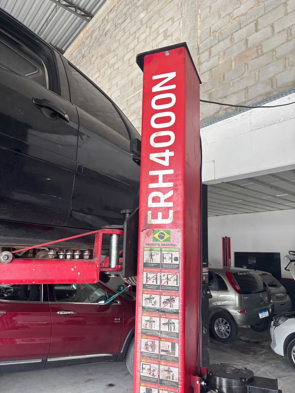 Elevacar 4 toneladas 