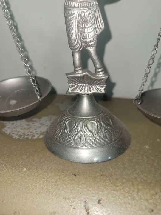 Castiçal, metal branco; - Foto 3