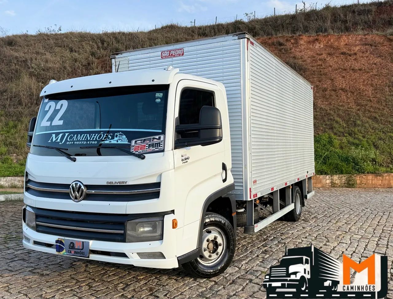 VW 6160 baú ano 2022 Novíssimo diferenciado 
