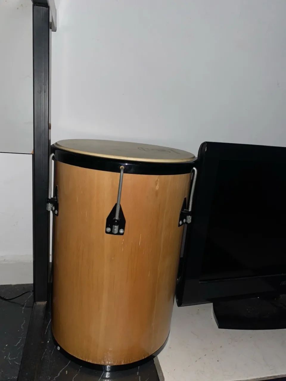 *ACEITO CAVAQUINHO* Tantan, Rebolo 45x12 Madeira - Fer. Preta Pele Animal - Forte Musica - Foto 3