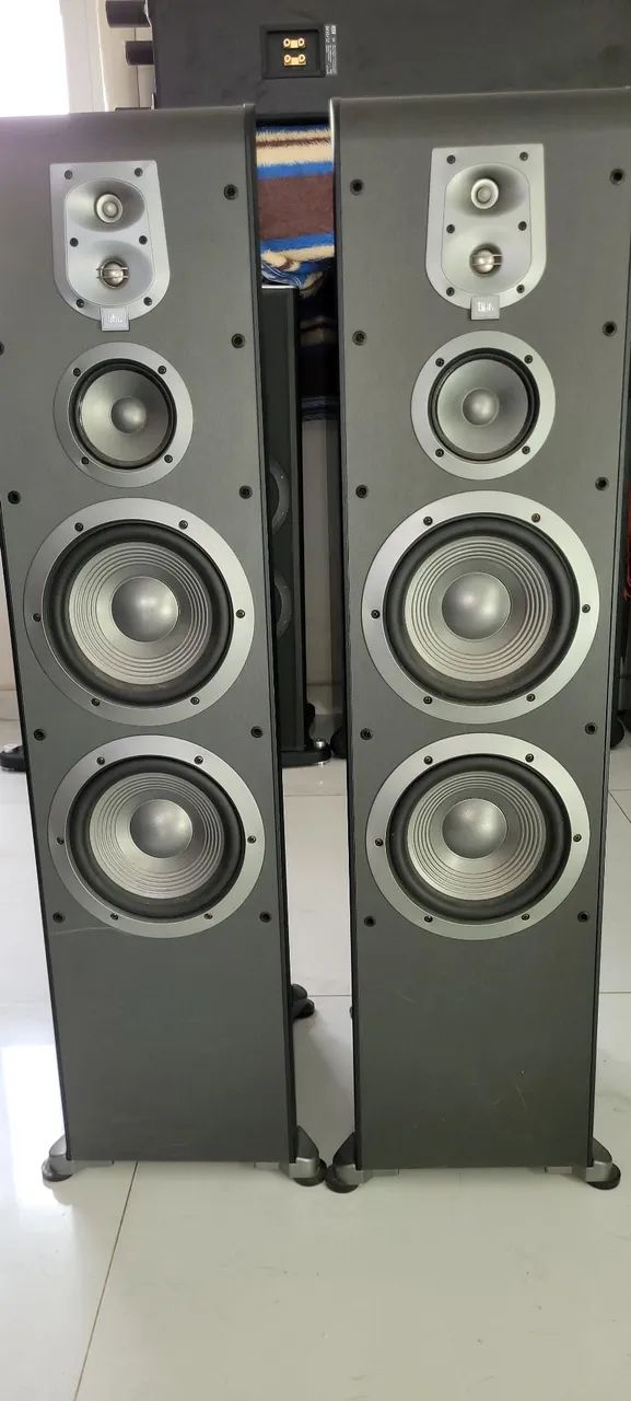 Par de caixas JBL Es 90