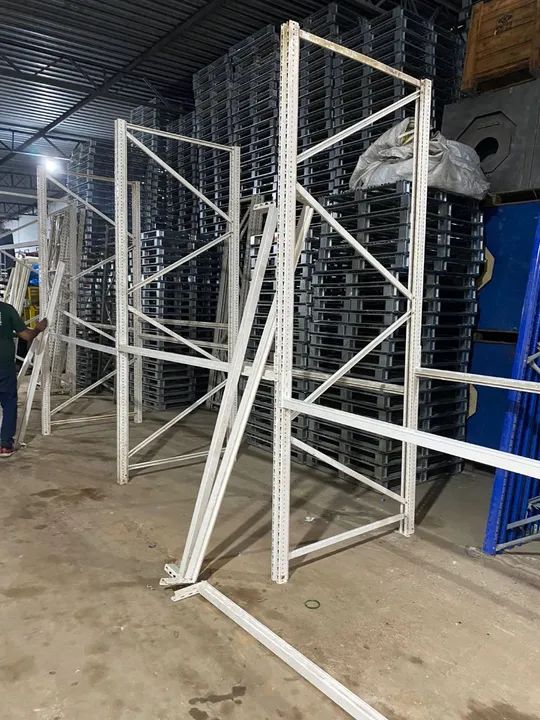 Porta paletes 24 posições 