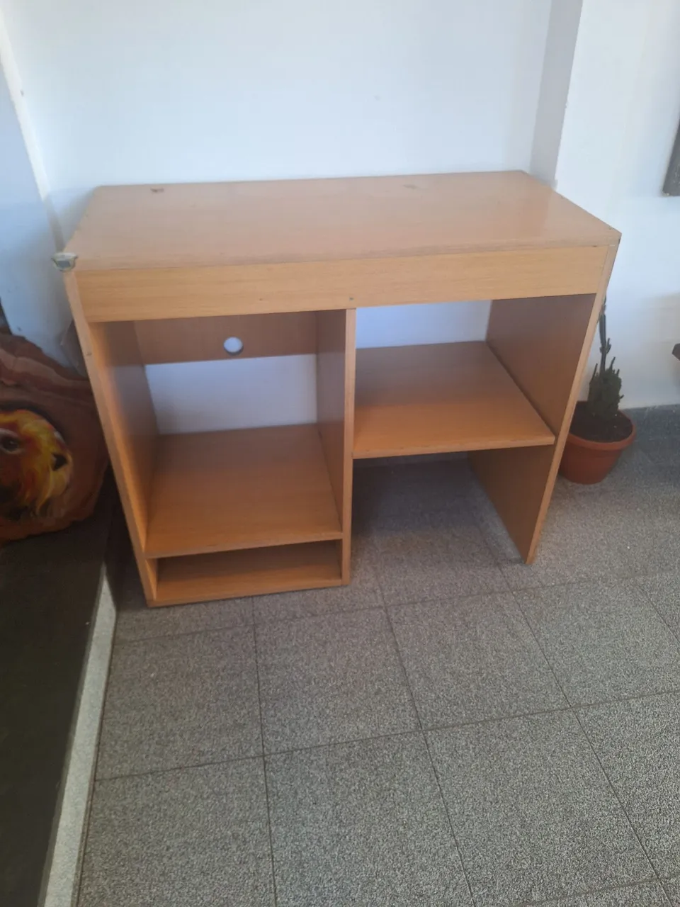 Mesa de Escritório com Prateleira