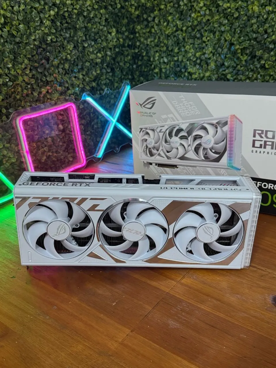 ROG RTX 4090 24GB White OC