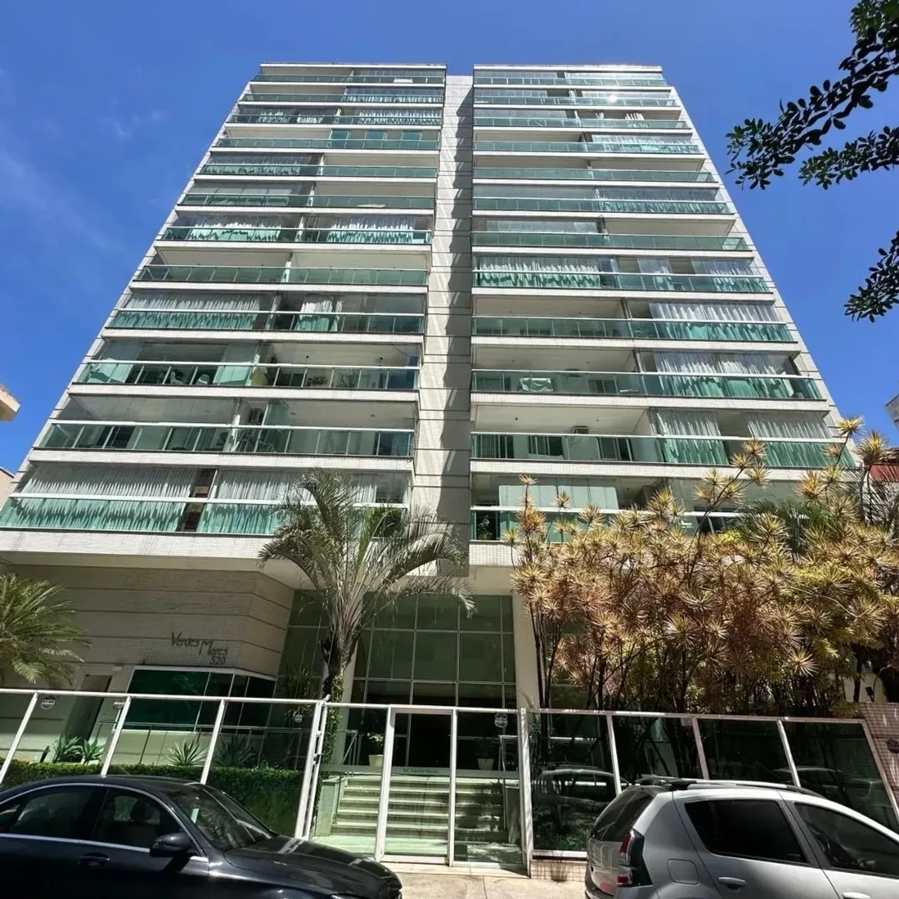 APARTAMENTO MONTADO COM SUÍTE NA PRAIA DA COSTA - PRONTO PARA MORAR!