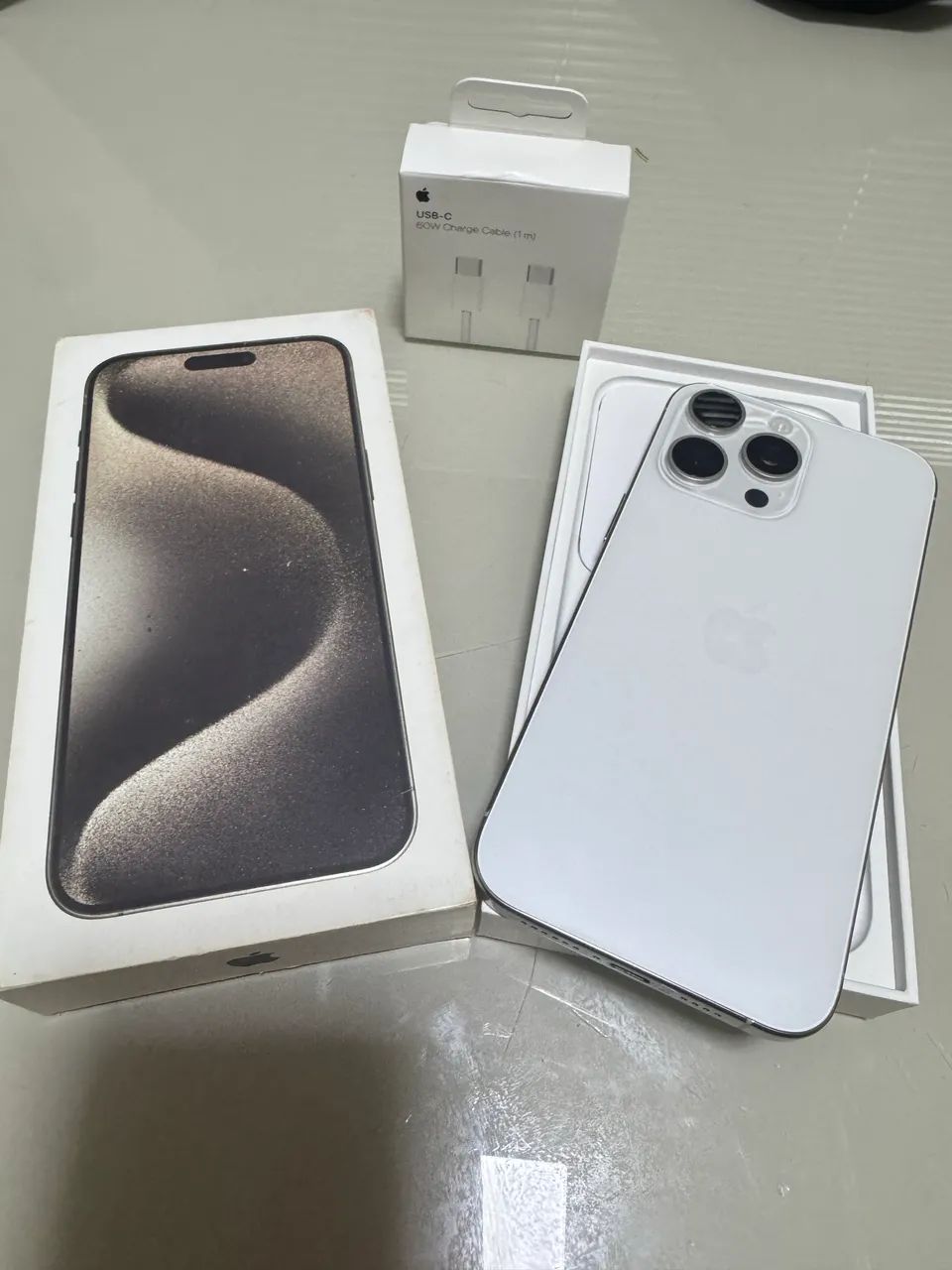 IPhone 15 Pro Max 256gb Branco Zero - Divido no cartão com taxa da