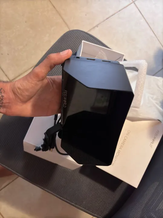 Monitor Feelworld F6 plus VENDER LOGO