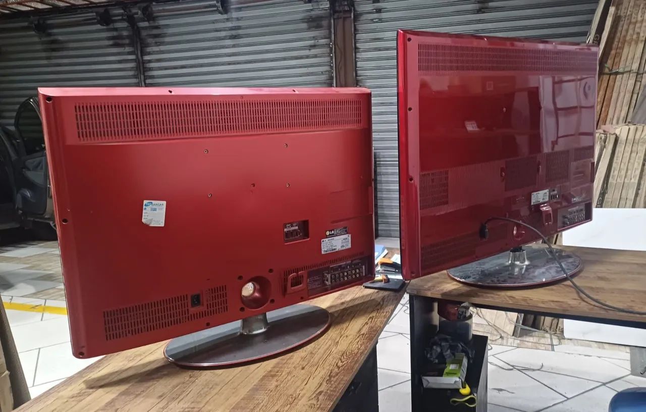 DUAS TVS LG SCARLET II ((( SUCATA ))) UMA DE 42 E OUTRA DE 32 POLEGADAS ( Itaquá ) - Foto 2